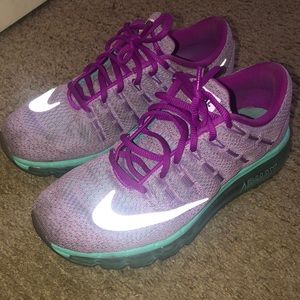 Nike AirMax size youth 6.5 Y , women’s 8